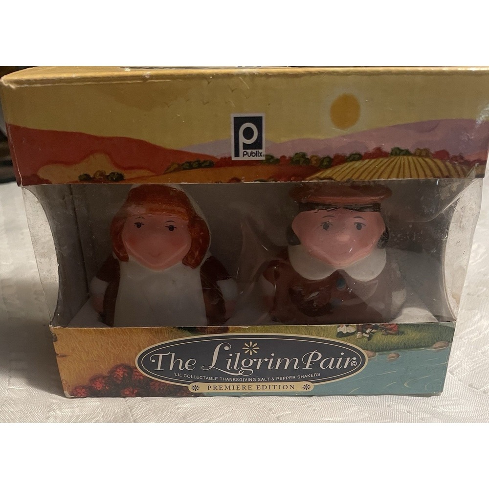 Publix The Pilgrim Pair Salt and Pepper Shakers Porcelain Thanksgiving Decor 4"